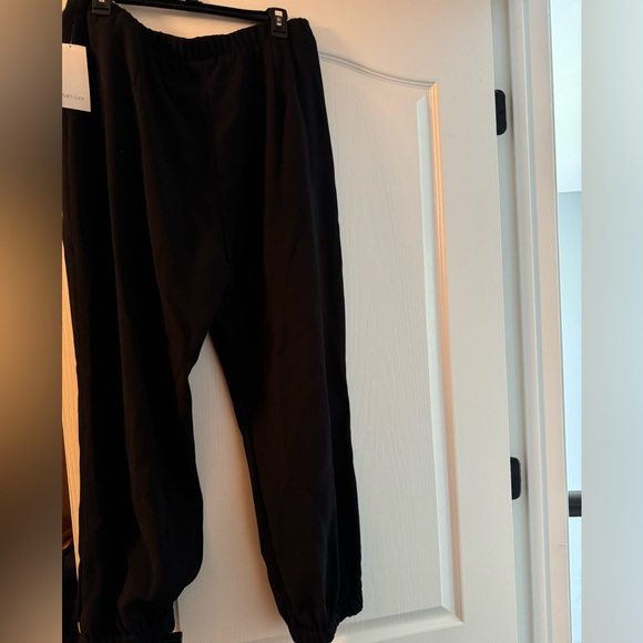 Karen Kane crepe joggers-black- size xl - Picture 3 of 5